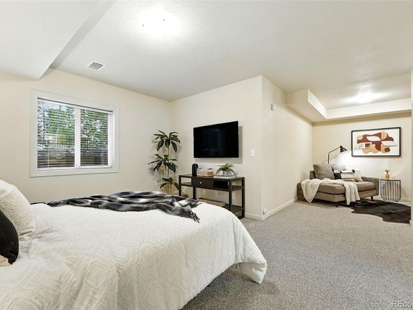 1101 Pikeview Street, Lakewood CO 80215