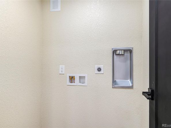 Undisclosed Address #2506403, Broomfield CO 80020