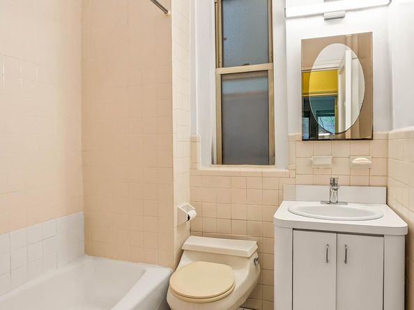 310 West 72nd Street 2CD, New York NY 10023