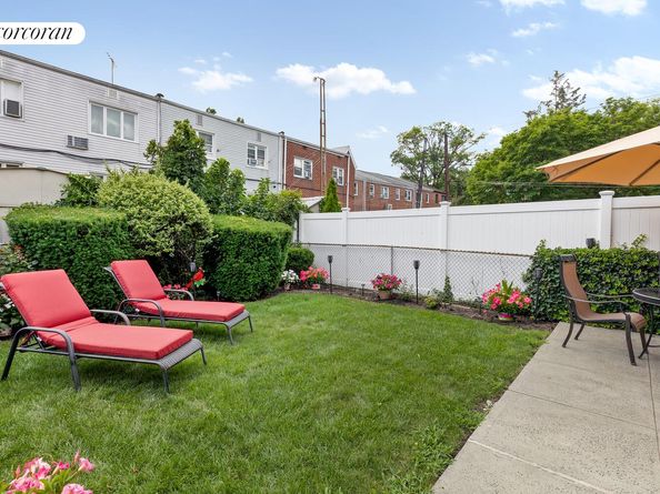 61-18 69th Lane, Queens NY 11379
