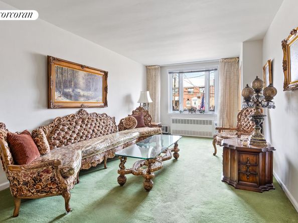 61-18 69th Lane, Queens NY 11379