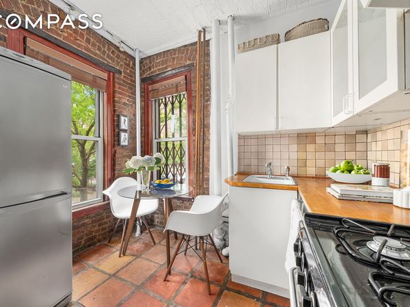 626 East 14th Street 8, New York NY 10009