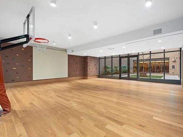 269 West 87th Street 9B, New York NY 10024