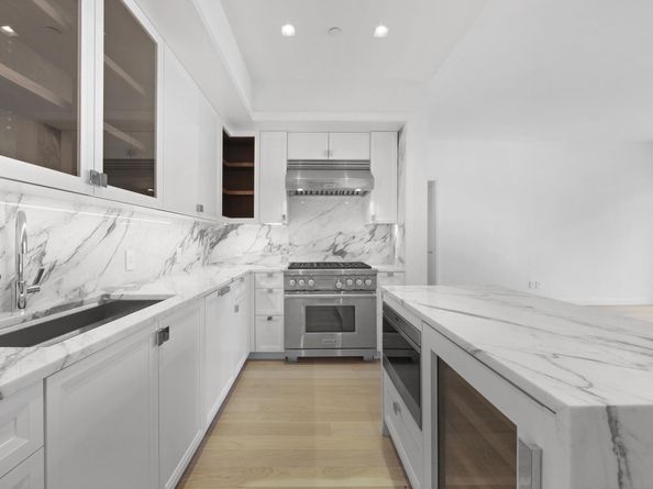 269 West 87th Street 9B, New York NY 10024