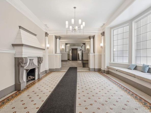 229 West 97th Street 1E, New York NY 10025