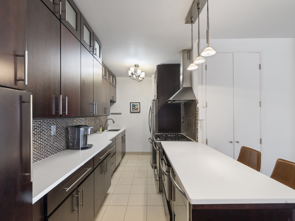60 East 8th Street 11D, New York NY 10003