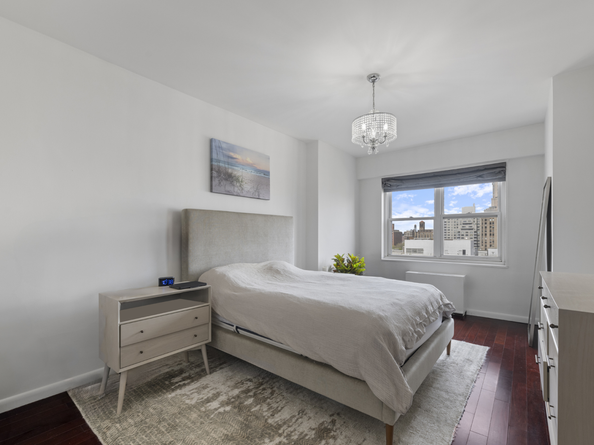 60 East 8th Street 11D, New York NY 10003