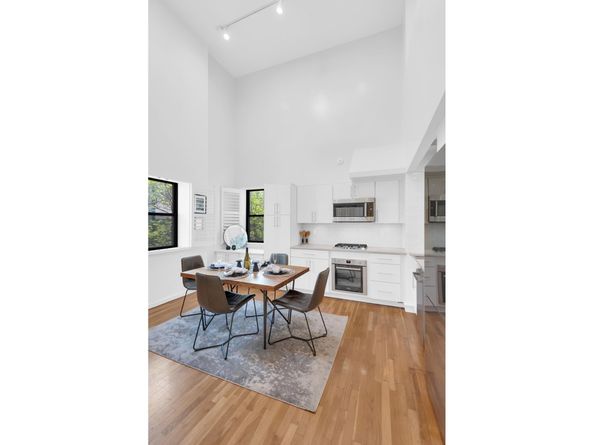 302 East 19th Street 3B, New York NY 10003