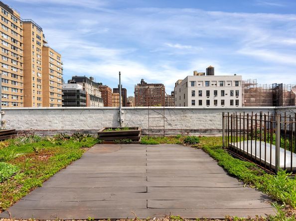 302 East 19th Street 3B, New York NY 10003