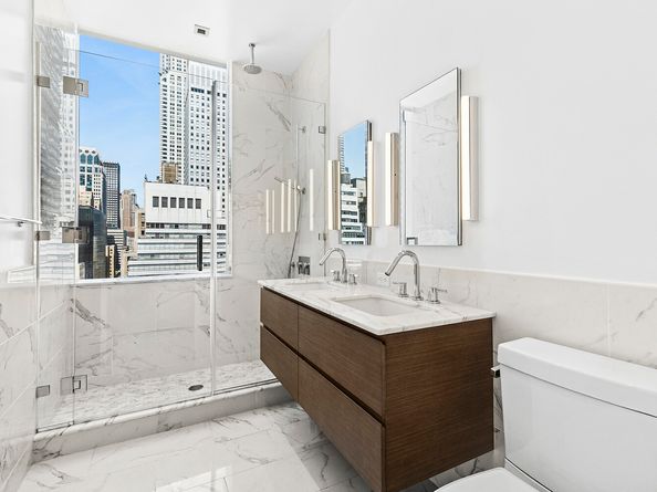 325 Lexington Avenue 22C, New York NY 10016