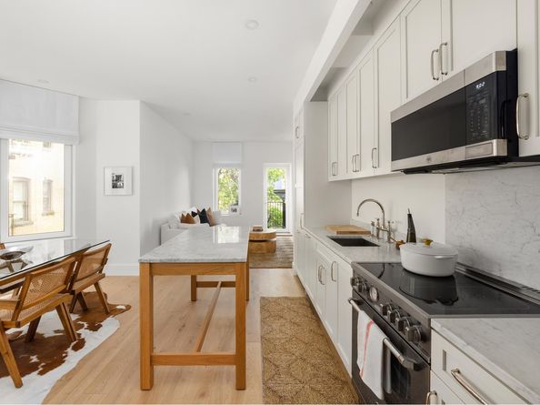 186 Clinton Avenue 4B, Brooklyn NY 11205