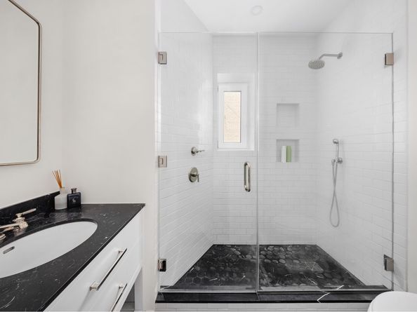 186 Clinton Avenue 4B, Brooklyn NY 11205