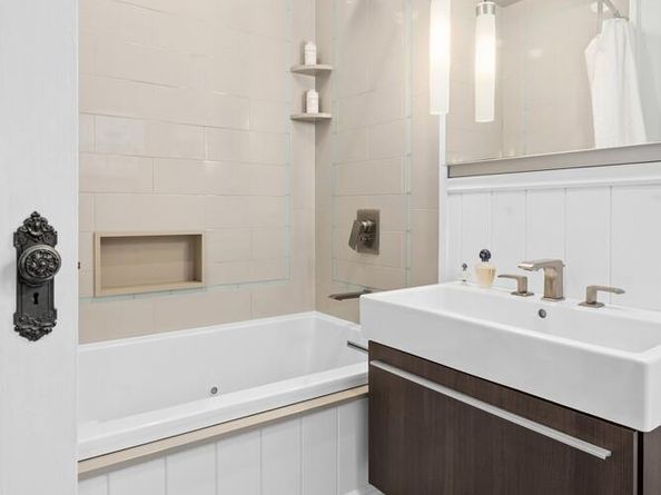 1211 Ditmas Avenue, Brooklyn NY 11218