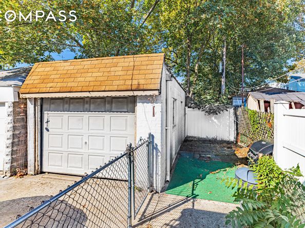 4311 Ave K, Brooklyn NY 11210