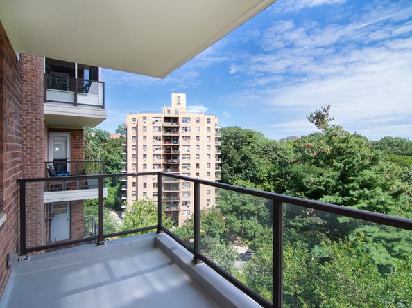 750 Kappock Street 807, Bronx NY 10463