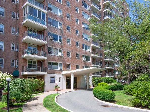 750 Kappock Street 807, Bronx NY 10463