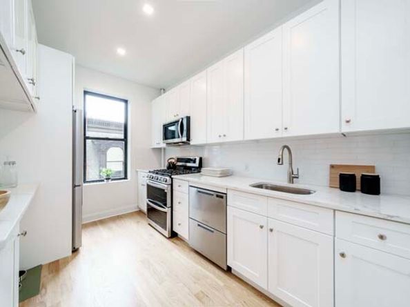 277 Washington Avenue 4C, Brooklyn NY 11205