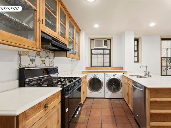 419 East 57th Street MAIS/EAST, New York NY 10022