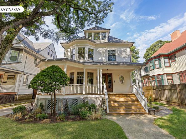 320 East 18th Street, Brooklyn NY 11226