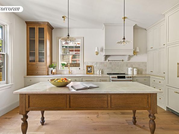 320 East 18th Street, Brooklyn NY 11226