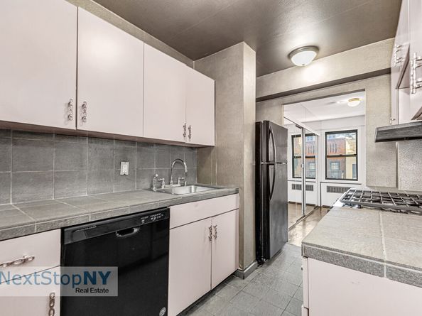 333 East 55th Street 7G, New York NY 10022