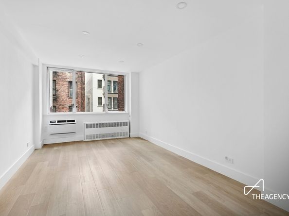 333 East 14th Street 4K, New York NY 10003