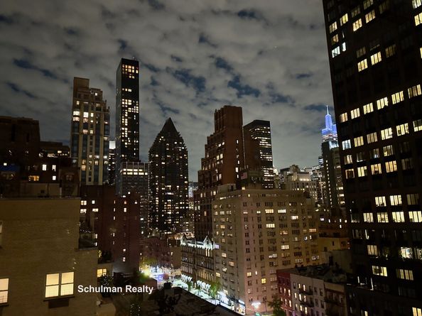 411 East 53rd Street 14F, New York NY 10022