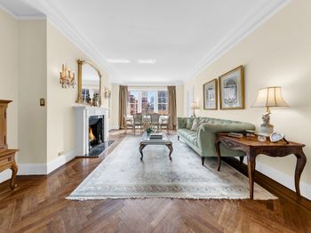 14 Sutton Place S