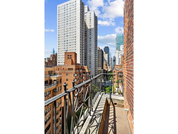 14 Sutton Place S 12F, New York NY 10022