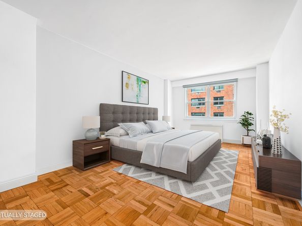 101 West 12th Street 10H, New York NY 10011