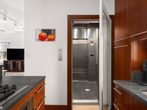 176 Broadway 12E, New York NY 10038
