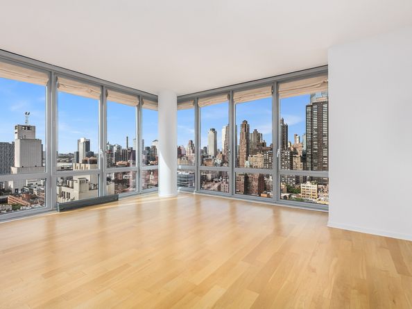 310 West 52nd Street 23H, New York NY 10019