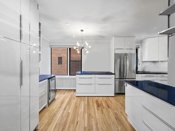 400 West 58th Street 3JK, New York NY 10019