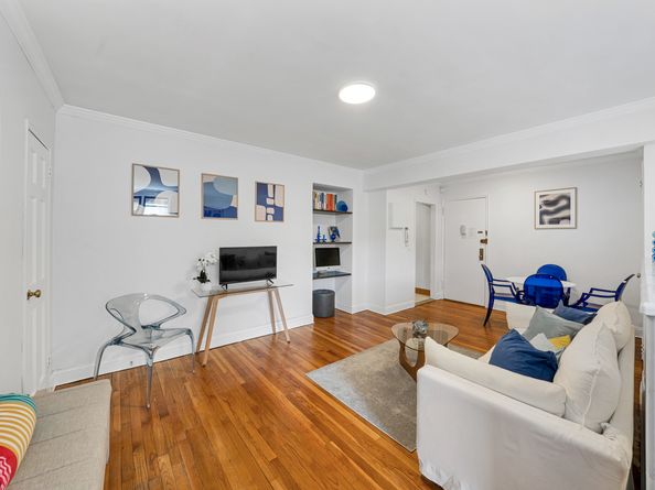 60 East 9th Street 642, New York NY 10003