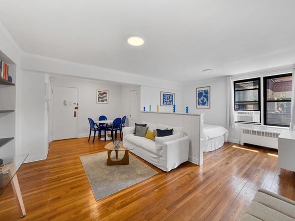 60 East 9th Street 642, New York NY 10003