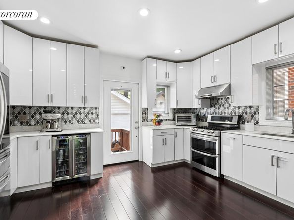 28 Bulwer Place, Brooklyn NY 11207