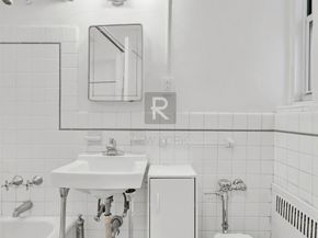 310 West 55th Street 6K, New York NY 10019