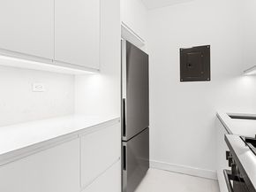 45 West 67th Street 25F, New York NY 10023