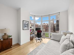 555 West 59th Street 11F, New York NY 10019