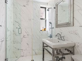 60 East 9th Street 211, New York NY 10003