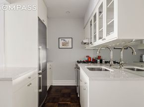 60 East 9th Street 211, New York NY 10003