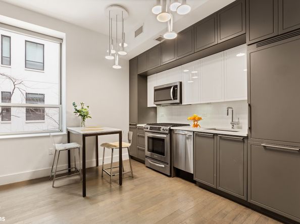 416 West 52nd Street 207, New York NY 10019