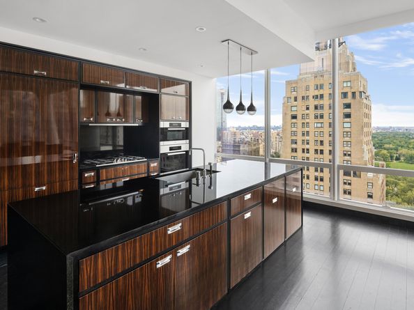 157 West 57th Street 38F, New York NY 10019