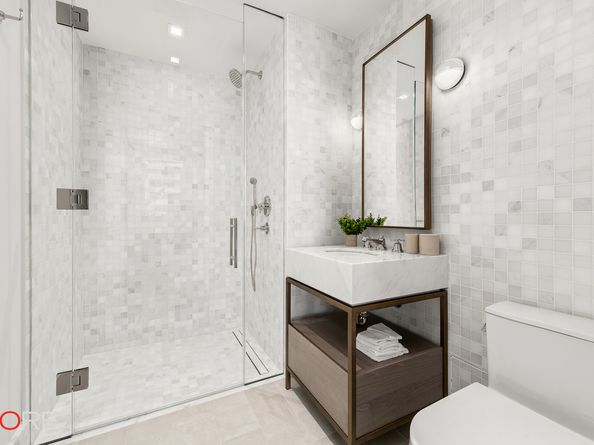 310 East 86th Street 17C, New York NY 10028
