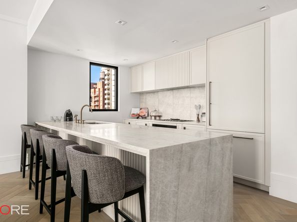310 East 86th Street 17C, New York NY 10028