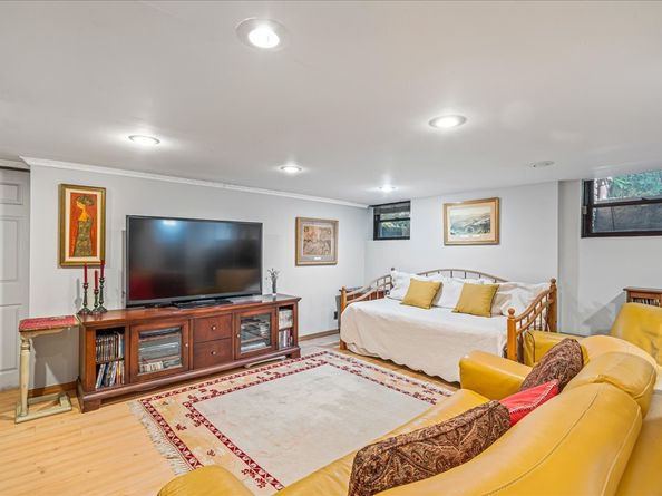 23 Whitson Street, Queens NY 11375