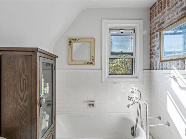23 Whitson Street, Queens NY 11375