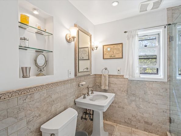 23 Whitson Street, Queens NY 11375