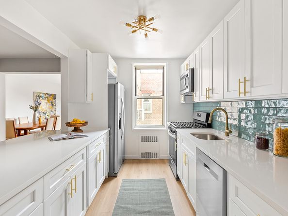 243 Mcdonald Avenue 6J, Brooklyn NY 11218