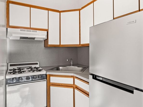 112 West 72nd Street 12E, New York NY 10023